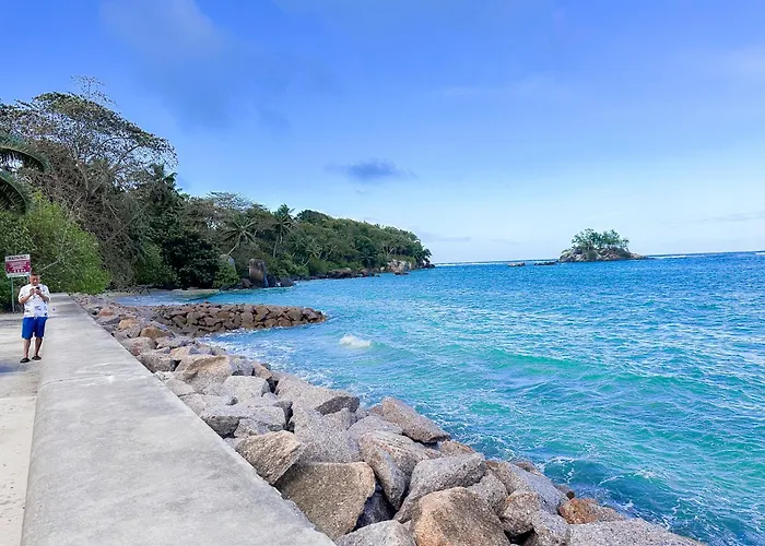 Sren Self Catering * Anse Royale